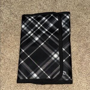 Thirty-One Fold & Go Organizer Black-White Pick Me Plaid pattern